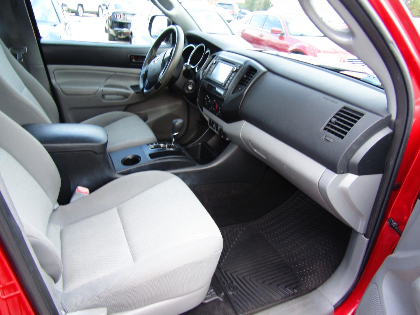 2014 Red Toyota Tacoma PreRunner Double Cab V6 5AT 2WD (5TFJU4GN6EX) with an 4.0L V6 DOHC 24V engine, Automatic transmission, located at 15016 S Hwy 231, Midland City, AL, 36350, (334) 983-3001, 31.306210, -85.495277 - Photo#9